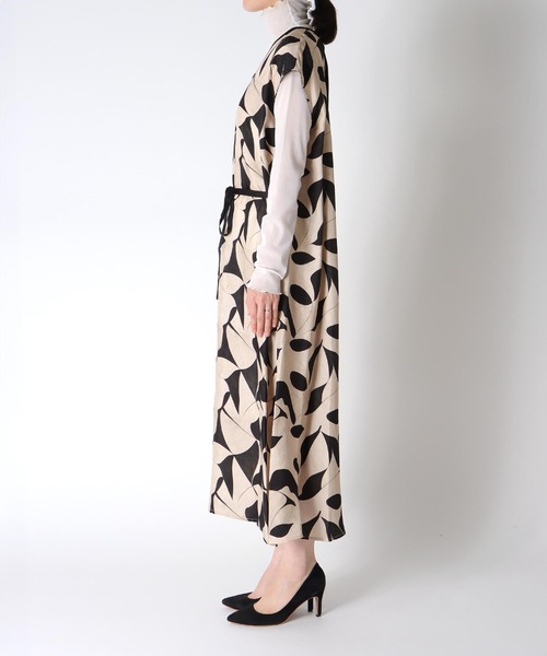 Jines（ジネス）の「プリントノースリワンピース（ワンピース・レディース・ベージュ・38）」の5枚目の写真