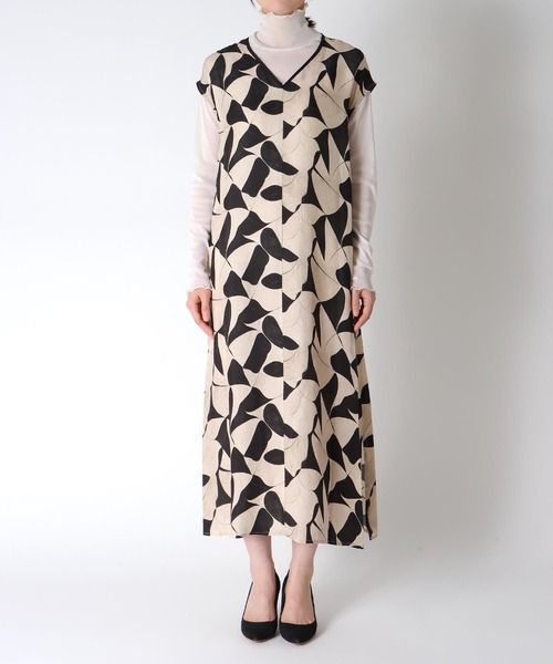 Jines（ジネス）の「プリントノースリワンピース（ワンピース・レディース・ベージュ・38）」の3枚目の写真