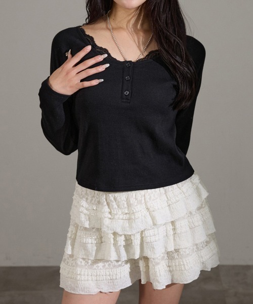 apres jour mignon(アプレジュールミニョン)の「カップ付きレースヘンリーネックトップス(Tシャツ/カットソー・レディース・オフホワイト/杢グレー/ブラック/ボルドー・LARGE/フリー)」の15枚目の写真