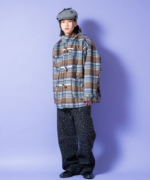 a.p.o.v.（エーピーオービー）の「a.p.o.v. 起毛ファータッチ肉厚チェックオーバーサイズ中綿ダッフルコート（ダッフルコート・メンズ・ブラウン/ホワイト・ONESIZE）」の7枚目の写真