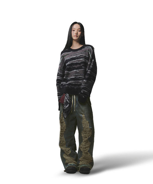 NOT4NERD（ノットフォーナード）の「Camo Layered Destroyed Denim Pants - Deep Blue（デニムパンツ・レディース・その他・MEDIUM/LARGE/X-LARGE）」の11枚目の写真