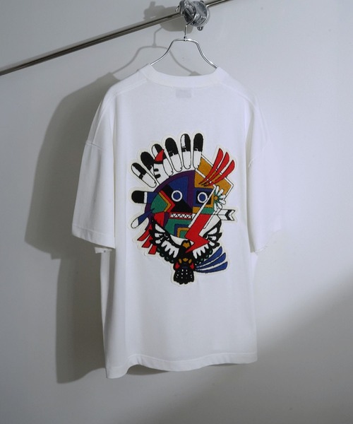 SeeSew（シーソー）の「【UNISEX】KOKOPELI WAPPEN TEE/ココペリワッペンTシャツ（Tシャツ/カットソー・メンズ・ホワイト/チャコールグレー・L/M）」の6枚目の写真