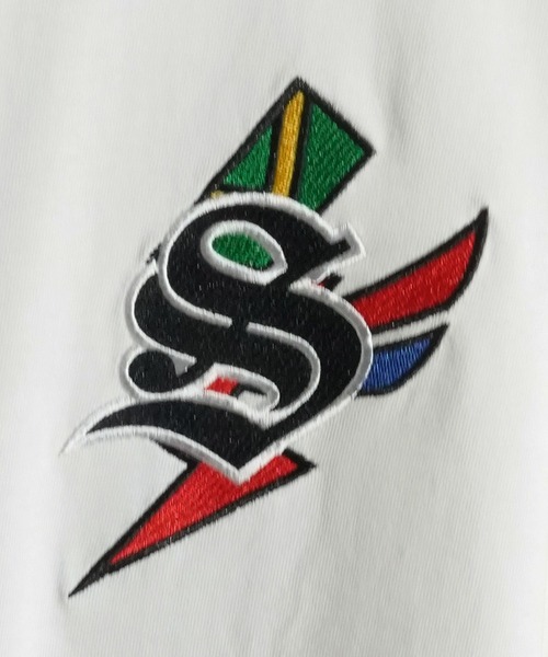 SeeSew（シーソー）の「【UNISEX】KOKOPELI WAPPEN TEE/ココペリワッペンTシャツ（Tシャツ/カットソー・メンズ・ホワイト/チャコールグレー・L/M）」の4枚目の写真
