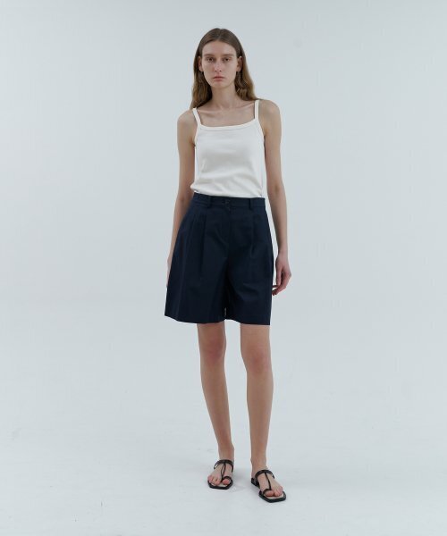 STEP AROUND(ステップアラウンド)の「ワイドタックバミューダパンツ_NAVY(その他パンツ・レディース・その他・SMALL)」の1枚目の写真