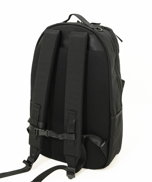 PORTER CLASSIC(ポータークラシック)の「【Porter Classic / ポータークラシック】NEWTON DAYPACK L(バックパック/リュック・メンズ・ブラック/ネイビー・FREE)」の7枚目の写真