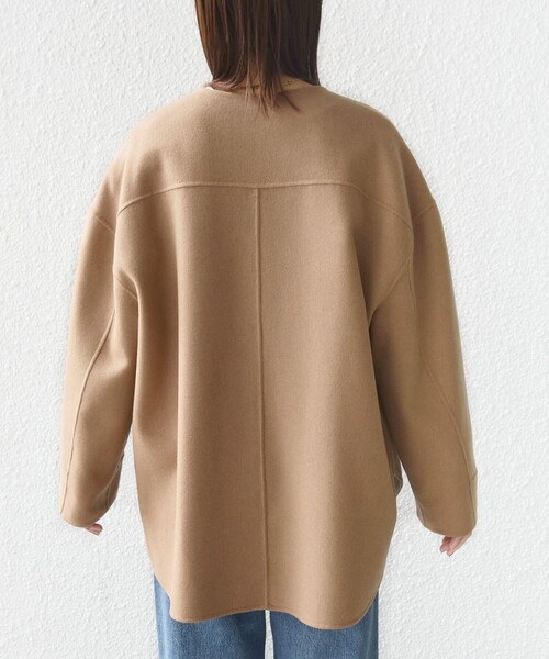SHIPS（シップス）の「セミ 梳毛 配色 リバー ノーカラー コート（ノーカラーコート・レディース・キャメル/グレー・36/38）」の4枚目の写真