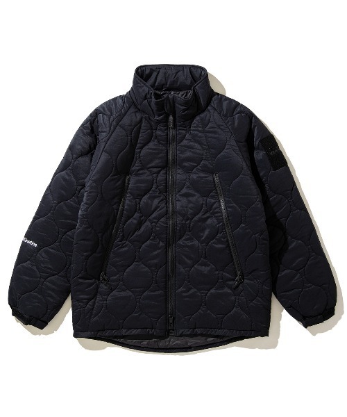 WILD THINGS(ワイルドシングス)の「WILD THINGS WILD THINGS x Kinetics “QUILTED HAPPY JACKET”(ワイルドシングス ワイルドシングス × キネティクス “キルテッド ハッピー ジャケット”)(ナイロンジャケット・メンズ・ブラック/グレー系・MEDIUM/LARGE/SMALL/X-LARGE)」の1枚目の写真
