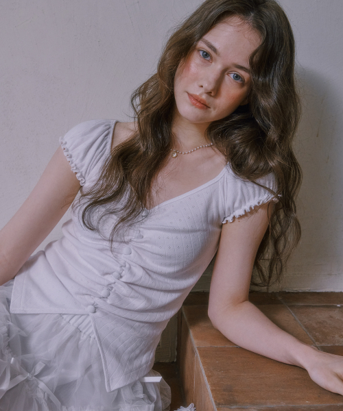 LULUCHOU（ルルシュ）の「Lovely puff sleeve blouse - WHITE（シャツ/ブラウス・レディース・ホワイト・FREE）」の4枚目の写真