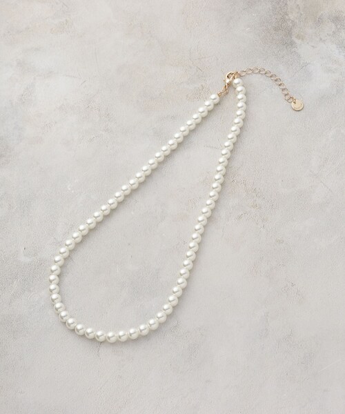OPAQUE.CLIP（オペークドットクリップ）の「ガラスパールショートネックレス（ネックレス・レディース・オフホワイト・00）」の5枚目の写真