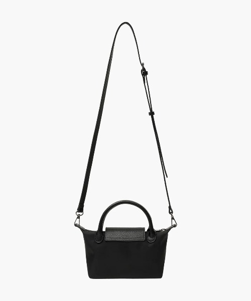 MARITHE + FRANCOIS GIRBAUD（マリテフランソワジルボー）の「CIRCLE LOGO MINI TOTE BAG（トートバッグ・レディース・インディゴブルー/Black/ライトベージュ・フリー）」の15枚目の写真