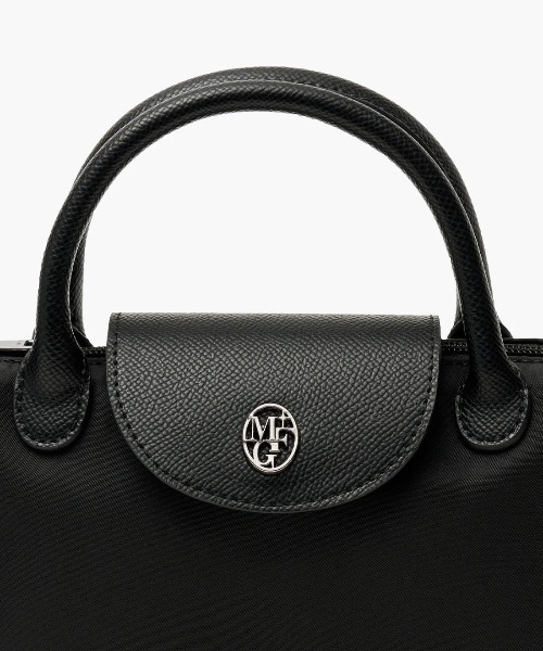 MARITHE + FRANCOIS GIRBAUD（マリテフランソワジルボー）の「CIRCLE LOGO MINI TOTE BAG（トートバッグ・レディース・インディゴブルー/Black/ライトベージュ・フリー）」の16枚目の写真