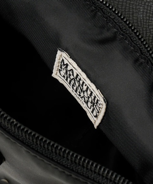 MARITHE + FRANCOIS GIRBAUD（マリテフランソワジルボー）の「CIRCLE LOGO MINI TOTE BAG（トートバッグ・レディース・インディゴブルー/Black/ライトベージュ・フリー）」の17枚目の写真