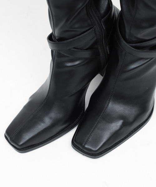 ROYAL PARTY(ロイヤルパーティー)の「ベルト付スリムロングブーツ(ブーツ・レディース・ブラック/ブラウン・LARGE/MEDIUM)」の5枚目の写真