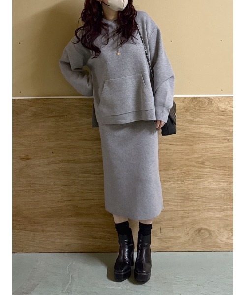 AZUL by moussy(アズールバイマウジー)の「【身長/骨格別着用画像あり】【セットアップ対応】スウェッターニットスカート 春服 秋服 冬服 ロングスカート タイトスカート(スカート・レディース・杢グレー/ライトピンク/ネイビー・FREE)」の8枚目の写真