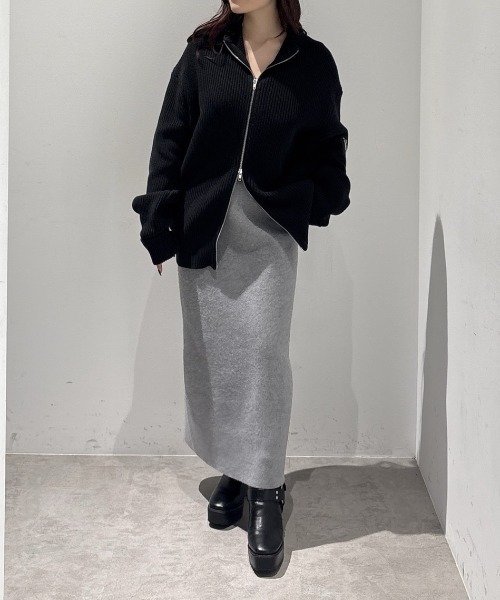 AZUL by moussy(アズールバイマウジー)の「【身長/骨格別着用画像あり】【セットアップ対応】スウェッターニットスカート 春服 秋服 冬服 ロングスカート タイトスカート(スカート・レディース・杢グレー/ライトピンク/ネイビー・FREE)」の12枚目の写真