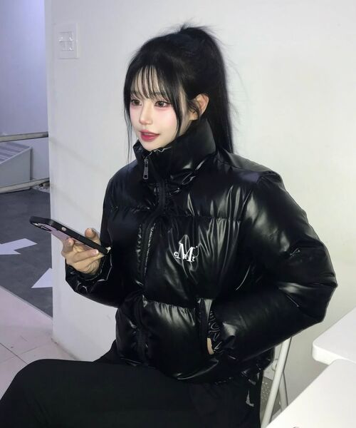 MUCENT(ムセント)の「フェイブハイネックグロシークロップパディング (3カラー)(ダウンジャケット/コート・レディース・PINK/グレー/ブラック・SMALL)」の16枚目の写真