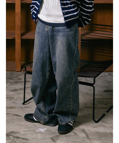 eastserviceshop（イーストサービスショップ）の「Crease Washing Denim Pants - Indigo（デニムパンツ・レディース・その他・46/48/50）」の2枚目の写真