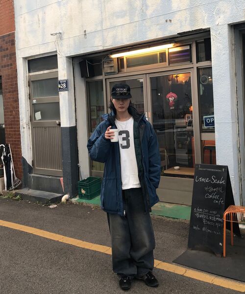 eastserviceshop（イーストサービスショップ）の「Crease Washing Denim Pants - Indigo（デニムパンツ・レディース・その他・46/48/50）」の5枚目の写真