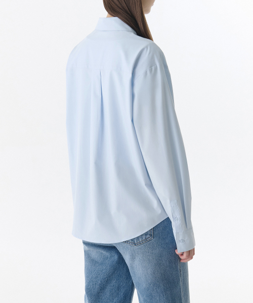 MUSINSA STANDARD WOMAN（ムシンサスタンダードウーマン）の「ウィメンズリンクルフリーシャツ[スカイブルー]（シャツ/ブラウス・レディース・その他・SMALL/MEDIUM/LARGE/X-SMALL）」の2枚目の写真