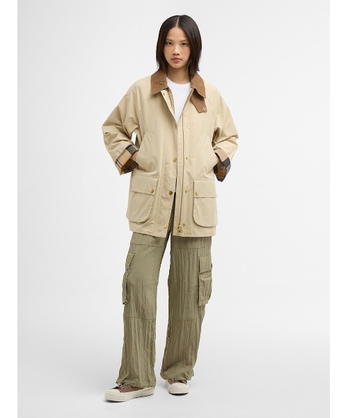 Barbour(バブアー)の「【GLYNIS/グリニス】 ピーチスキン カジュアルジャケット(レディース)(ブルゾン・レディース・カーキ/オリーブ/ブラウン・6/8/10)」の11枚目の写真