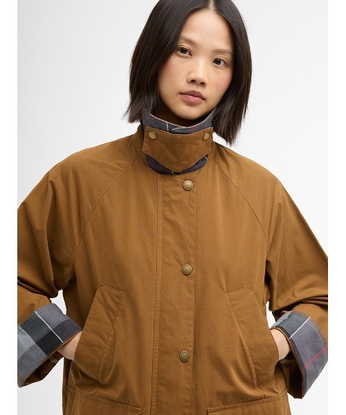 Barbour(バブアー)の「【GLYNIS/グリニス】 ピーチスキン カジュアルジャケット(レディース)(ブルゾン・レディース・カーキ/オリーブ/ブラウン・6/8/10)」の22枚目の写真