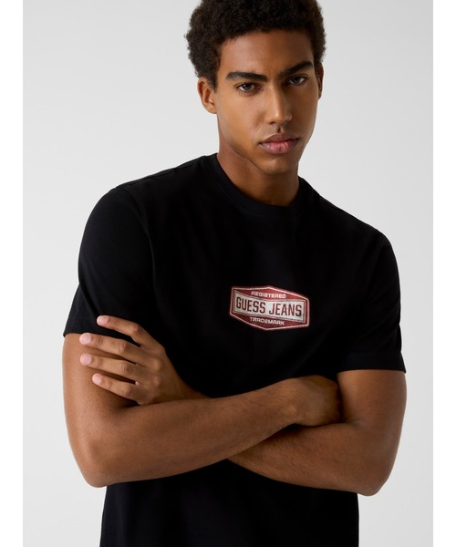 GUESS JEANS（ゲスジーンズ）の「GUESS JEANS Regular Fit Registered Trademark Tee Tシャツ  （Tシャツ/カットソー・メンズ・グレー/ブラック・SMALL/MEDIUM/LARGE/X-LARGE）」の3枚目の写真