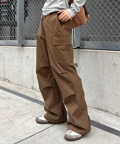 COLONY 2139（コロニートゥーワンスリーナイン）の「タックカーゴパンツ（カーゴパンツ・レディース・ブラウン/オフホワイト/ブラック/カーキ・SMALL/MEDIUM）」の3枚目の写真