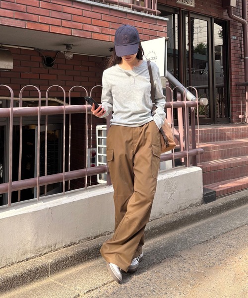 COLONY 2139（コロニートゥーワンスリーナイン）の「タックカーゴパンツ（カーゴパンツ・レディース・ブラウン/オフホワイト/ブラック/カーキ・SMALL/MEDIUM）」の22枚目の写真