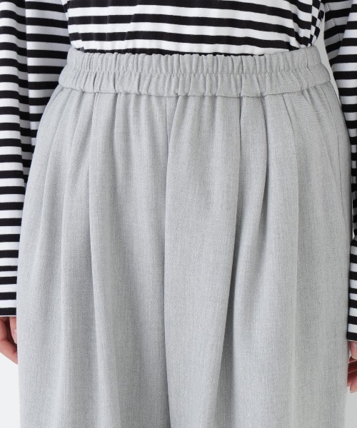 human woman(ヒューマンウーマン)の「裏起毛ワイドパンツ(その他パンツ・レディース・グレー系その他/グレー・MEDIUM/SMALL)」の13枚目の写真