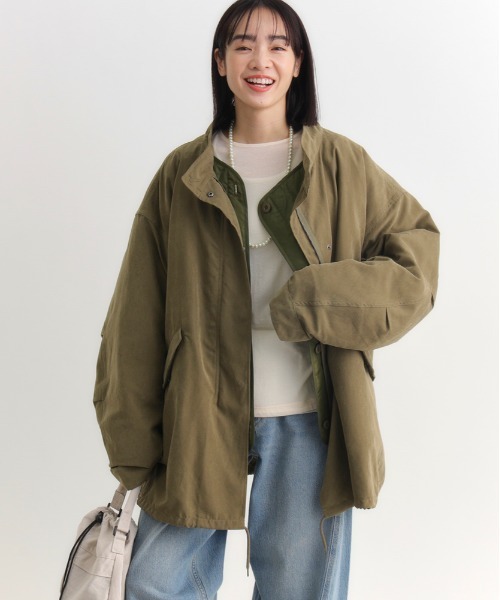 Right-on（ライトオン）の「【HONEYSUCKLE ROSE】モッズショートコート (ライナー取り外し / オーバーサイズ / ヴィンテージフェード)（モッズコート・レディース・ブラック/カーキブラウン・S/M/L）」の2枚目の写真