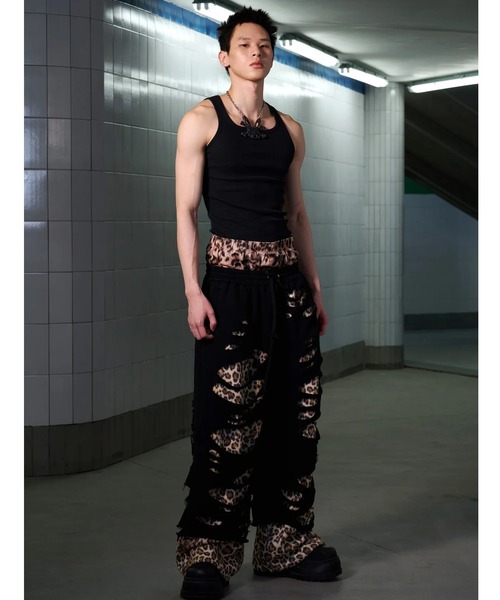 L.H.P(エルエイチピー)の「CFIERCE/フィアス/LEOPARD DESTROYED(スウェットパンツ・レディース・ブラック・S)」の4枚目の写真