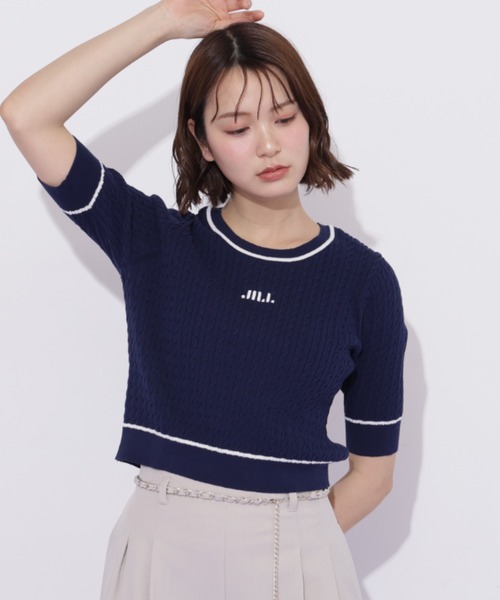 JILL by JILL STUART（ジルバイジルスチュアート）の「ミニケーブルコンパクトニット（ニット/セーター・レディース・ホワイト/ネイビー/ブルー・FREE）」の2枚目の写真