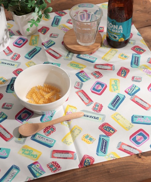 BAYFLOW（ベイフロー）の「BFモチーフハンカチ4　50×50（タオル・レディース・ネイビー/ブラック/ブルー/ホワイト・0）」の2枚目の写真