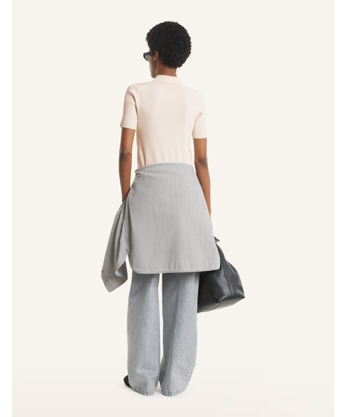 Maison Kitsune（メゾンキツネ）の「BABY FOX PLEAT RIB POLO（ポロシャツ・レディース・ベージュ・XS/S/M）」の5枚目の写真