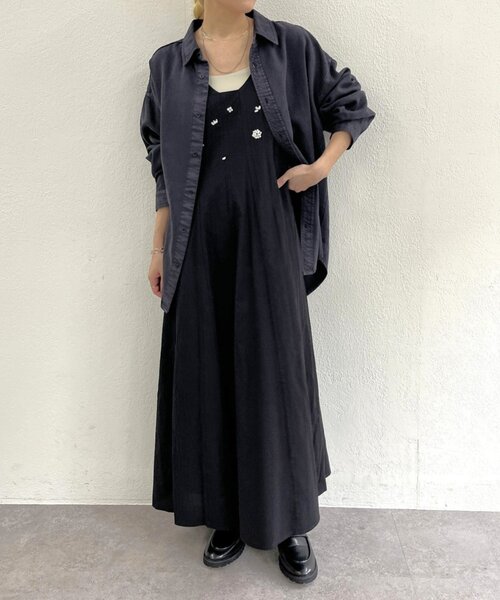 Omekashi(オメカシ)の「ビジューキャミワンピース(ワンピース・レディース・ブラック/オフホワイト・38/36)」の3枚目の写真