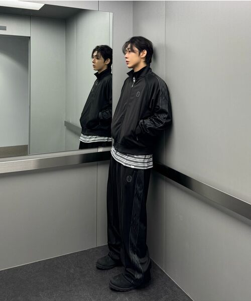 NOMANUAL(NOMANUAL)の「OFFBEAT STRIPE LONG SLEEVE TEE - BLACK(Tシャツ/カットソー・レディース・その他・SMALL/MEDIUM/LARGE/X-LARGE)」の6枚目の写真