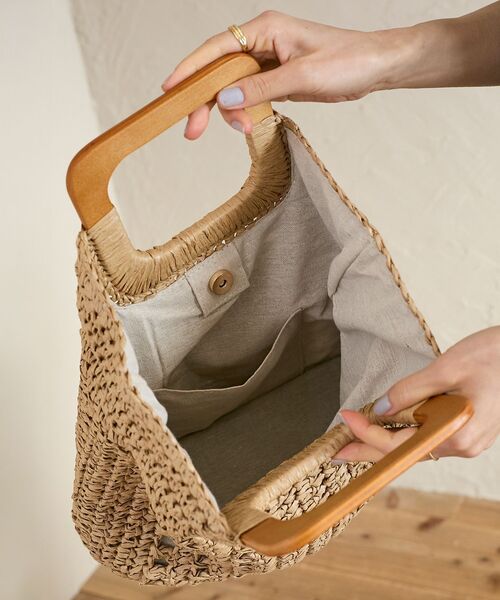 le.coeur blanc（ルクールブラン）の「ウッドハンドルトートバッグ（トートバッグ・レディース・グリーン/ベージュ・FREE）」の9枚目の写真