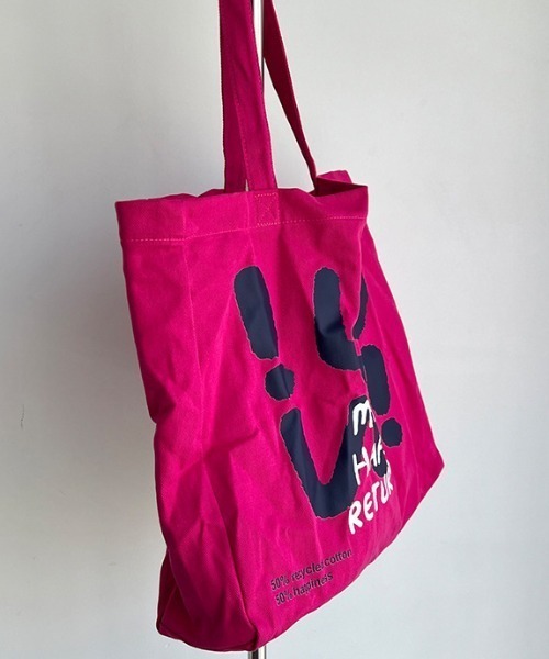 Vipoa（ヴィポア）の「LOVE big logo tote bag（トートバッグ・レディース・レッド/ピンク/イエロー/ネイビー・FREE）」の17枚目の写真