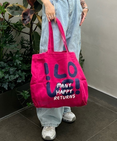 Vipoa（ヴィポア）の「LOVE big logo tote bag（トートバッグ・レディース・レッド/ピンク/イエロー/ネイビー・FREE）」の13枚目の写真