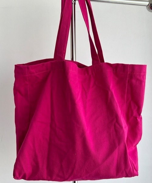 Vipoa（ヴィポア）の「LOVE big logo tote bag（トートバッグ・レディース・レッド/ピンク/イエロー/ネイビー・FREE）」の18枚目の写真