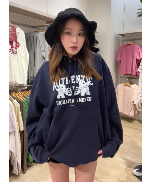 GAP(ギャップ)の「◆ガチャピン・ムック ヴィンテージソフト リラックスフィット パーカー(パーカー・メンズ・グレー系その他/ネイビー/グレー系その他2/ライトグレー・XL/L/XS/M/S)」の18枚目の写真