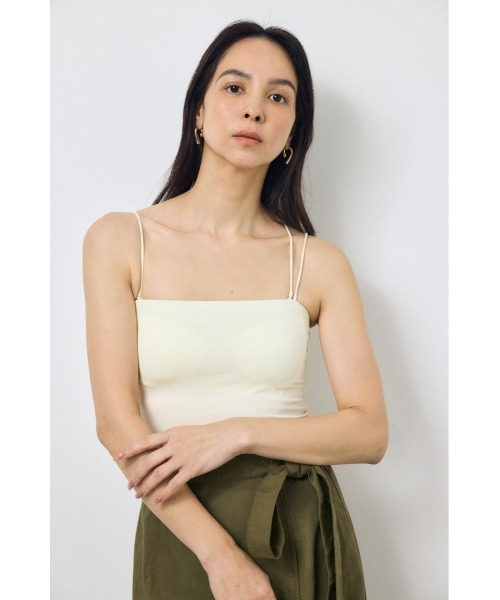 AZUL by moussy(アズールバイマウジー)の「カップ付きチューブトップ(ショート丈) 春服 夏服 秋服 冬服 インナーとしても◎ パット付き(キャミソール・レディース・オフホワイト/ブラック/ブラウン/ライム・MEDIUM/SMALL)」の5枚目の写真