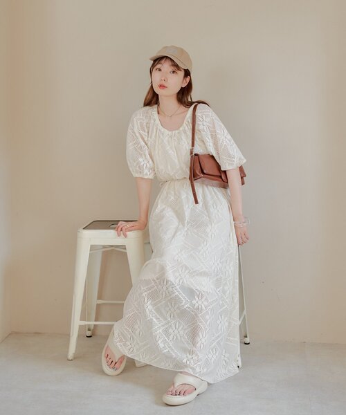 Kastane(カスタネ)の「【WEB限定/2サイズ展開/低身長サイズ】カットレースギャザーワンピース(ワンピース・レディース・ブラック/アイボリー・1/0)」の11枚目の写真