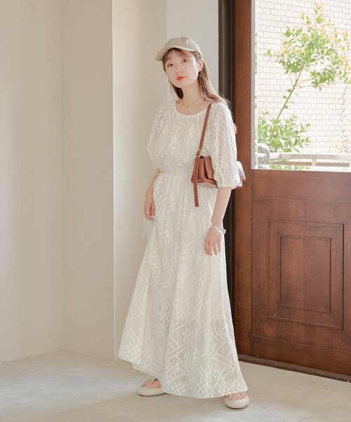 Kastane(カスタネ)の「【WEB限定/2サイズ展開/低身長サイズ】カットレースギャザーワンピース(ワンピース・レディース・ブラック/アイボリー・1/0)」の10枚目の写真