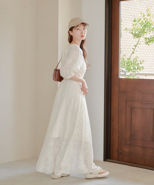 Kastane(カスタネ)の「【WEB限定/2サイズ展開/低身長サイズ】カットレースギャザーワンピース(ワンピース・レディース・ブラック/アイボリー・1/0)」の9枚目の写真