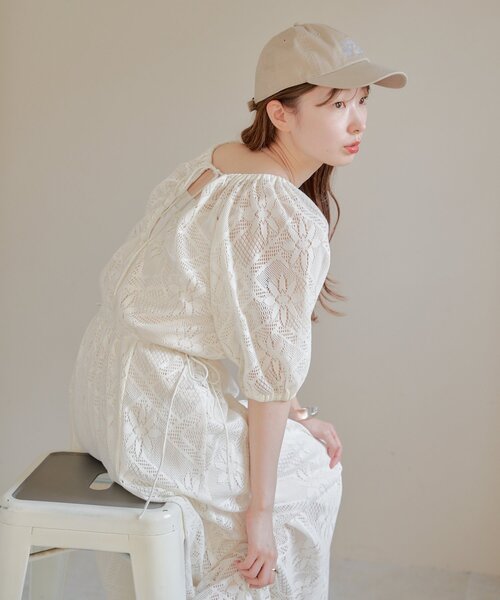 Kastane(カスタネ)の「【WEB限定/2サイズ展開/低身長サイズ】カットレースギャザーワンピース(ワンピース・レディース・ブラック/アイボリー・1/0)」の6枚目の写真