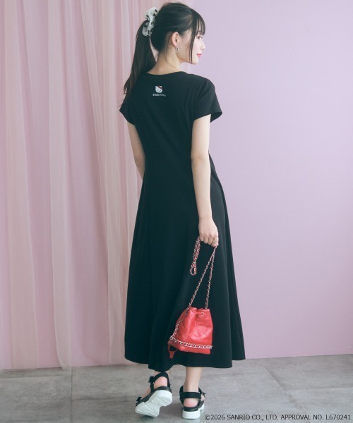 sanrio（サンリオ）の「＜大きいサイズ＞【ハローキティ】Aラインフレアカットワンピース marun（ワンピース・レディース・ピンク/ブラック・5L/4L/3L/LL/L）」の22枚目の写真