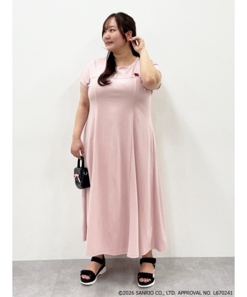 sanrio（サンリオ）の「＜大きいサイズ＞【ハローキティ】Aラインフレアカットワンピース marun（ワンピース・レディース・ピンク/ブラック・5L/4L/3L/LL/L）」の3枚目の写真