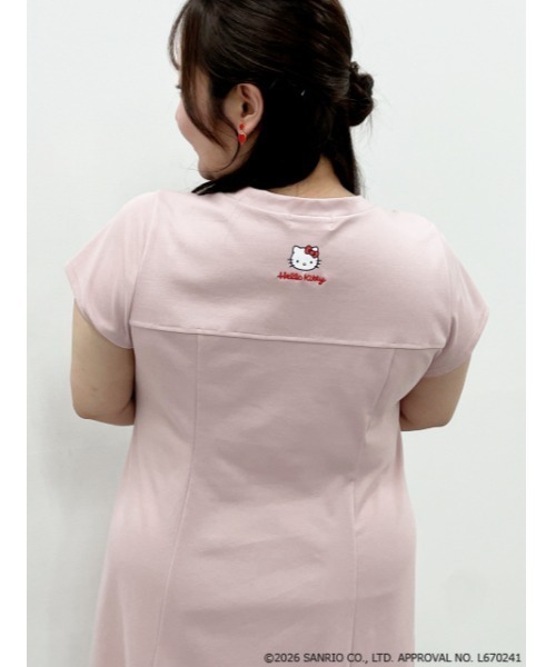 sanrio（サンリオ）の「＜大きいサイズ＞【ハローキティ】Aラインフレアカットワンピース marun（ワンピース・レディース・ピンク/ブラック・5L/4L/3L/LL/L）」の6枚目の写真