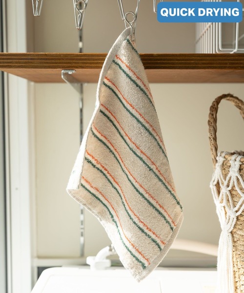 BAYFLOW(ベイフロー)の「BFハンドタオル(ランダムストライプ)25×25(ハンカチ/ハンドタオル・レディース・イエロー/ブラウン/ブルー/ピンク/ライトグレー・0)」の2枚目の写真